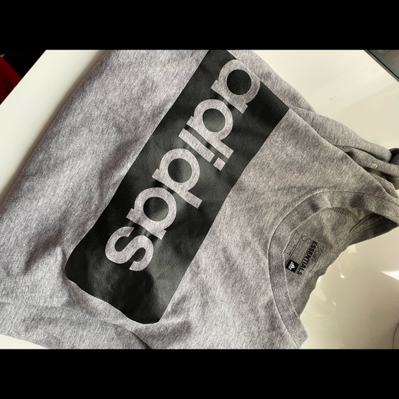 Adidas grey logo short sleeve size S - Picture 3 of 3